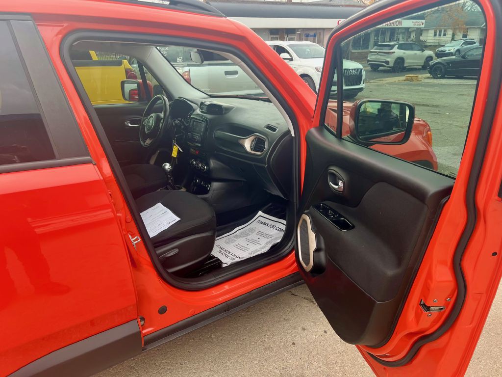 2015 Jeep Renegade Image 11