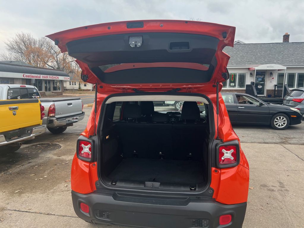 2015 Jeep Renegade Image 16