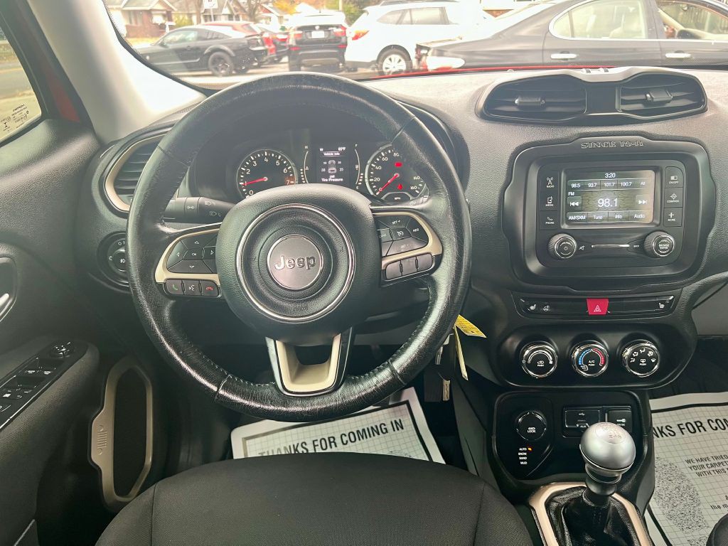 2015 Jeep Renegade Image 19