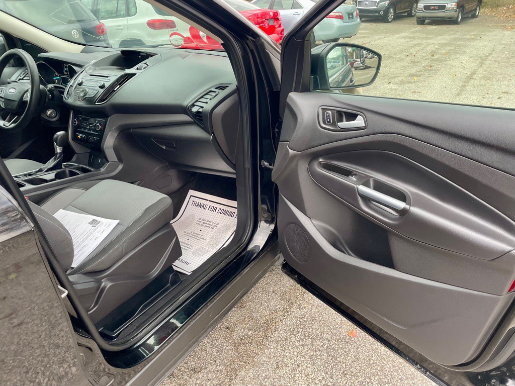 2017 Ford Escape Image 12