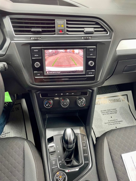 2018 Volkswagen Tiguan Image 18