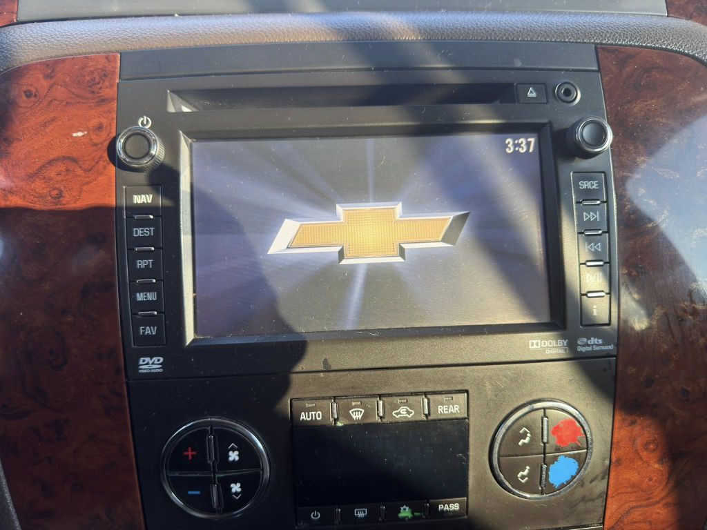 2012 Chevrolet Tahoe Image 17