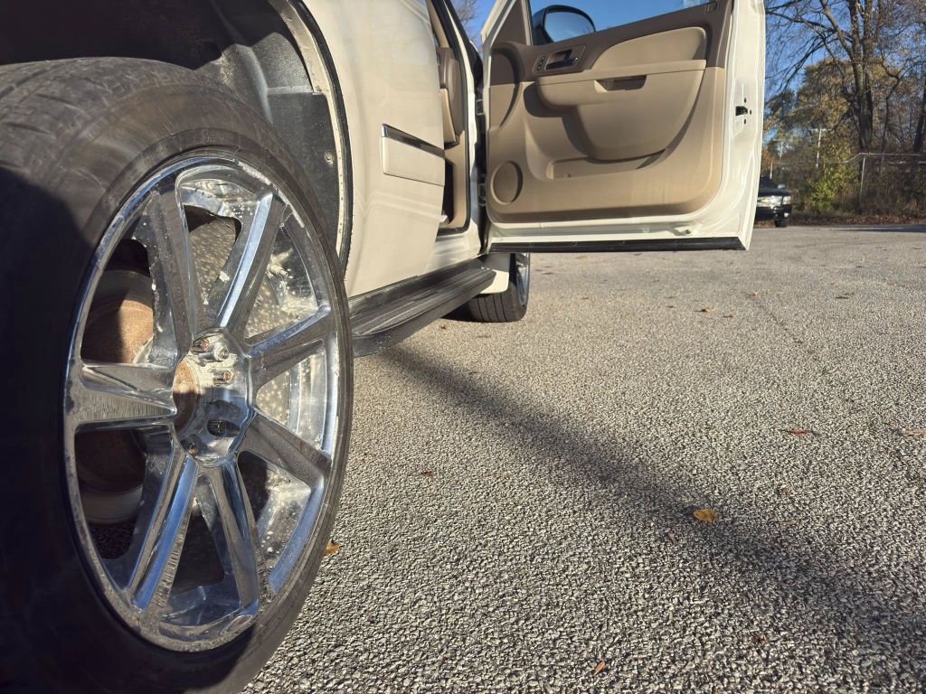 2012 Chevrolet Tahoe Image 21