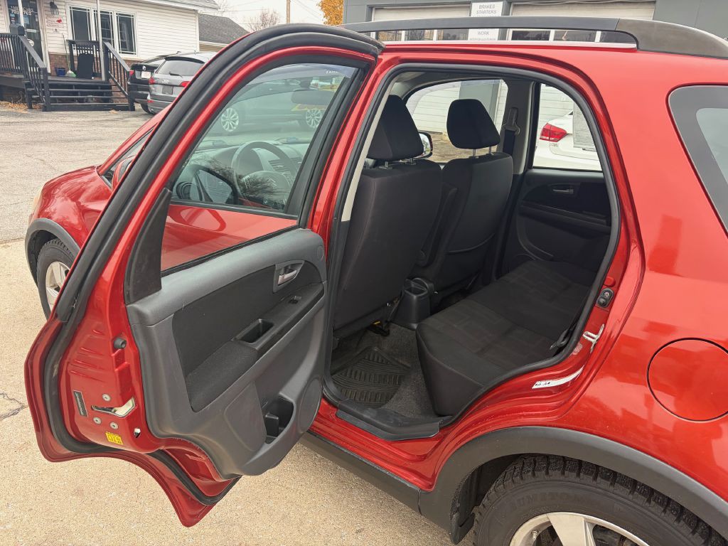 2012 Suzuki SX4 Image 10
