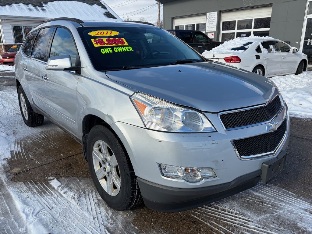2011 Chevrolet Traverse Image 3