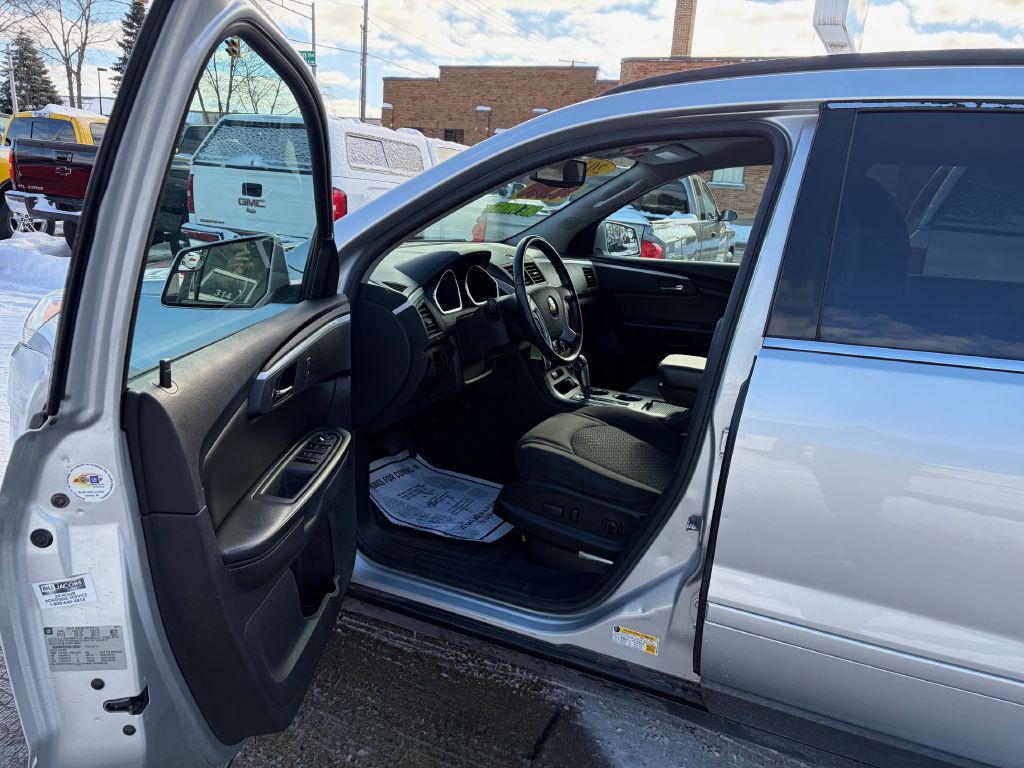 2011 Chevrolet Traverse Image 9