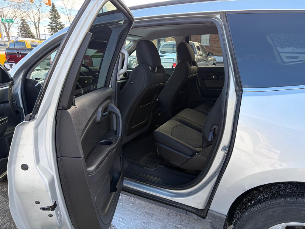 2011 Chevrolet Traverse Image 10