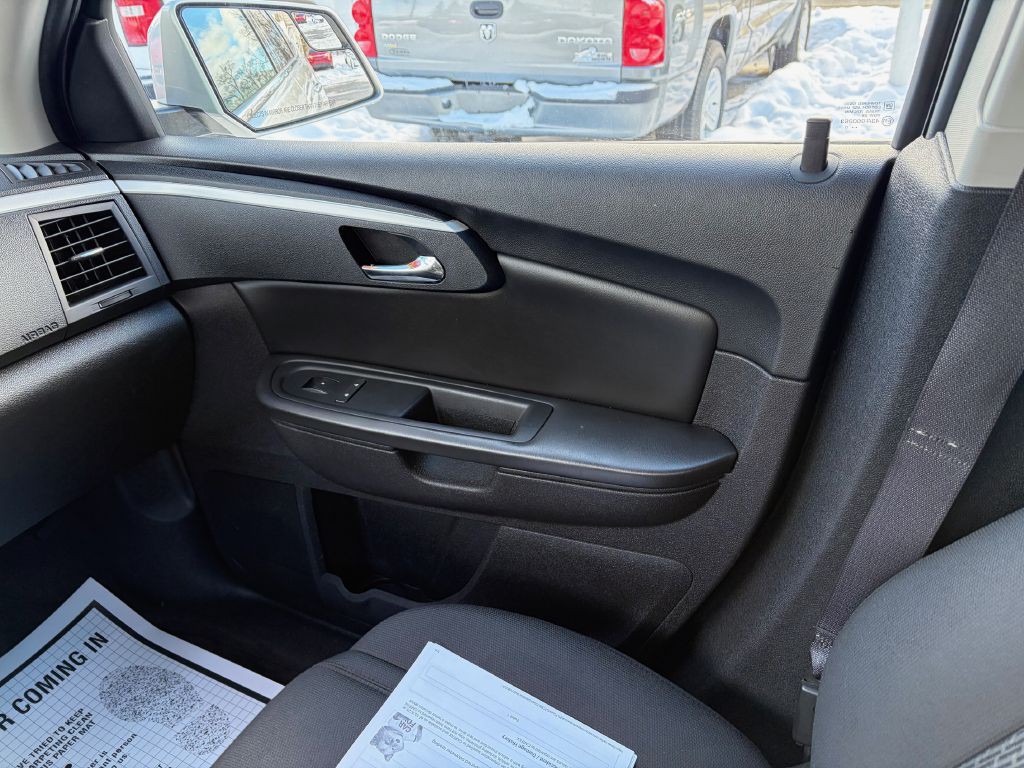 2011 Chevrolet Traverse Image 17