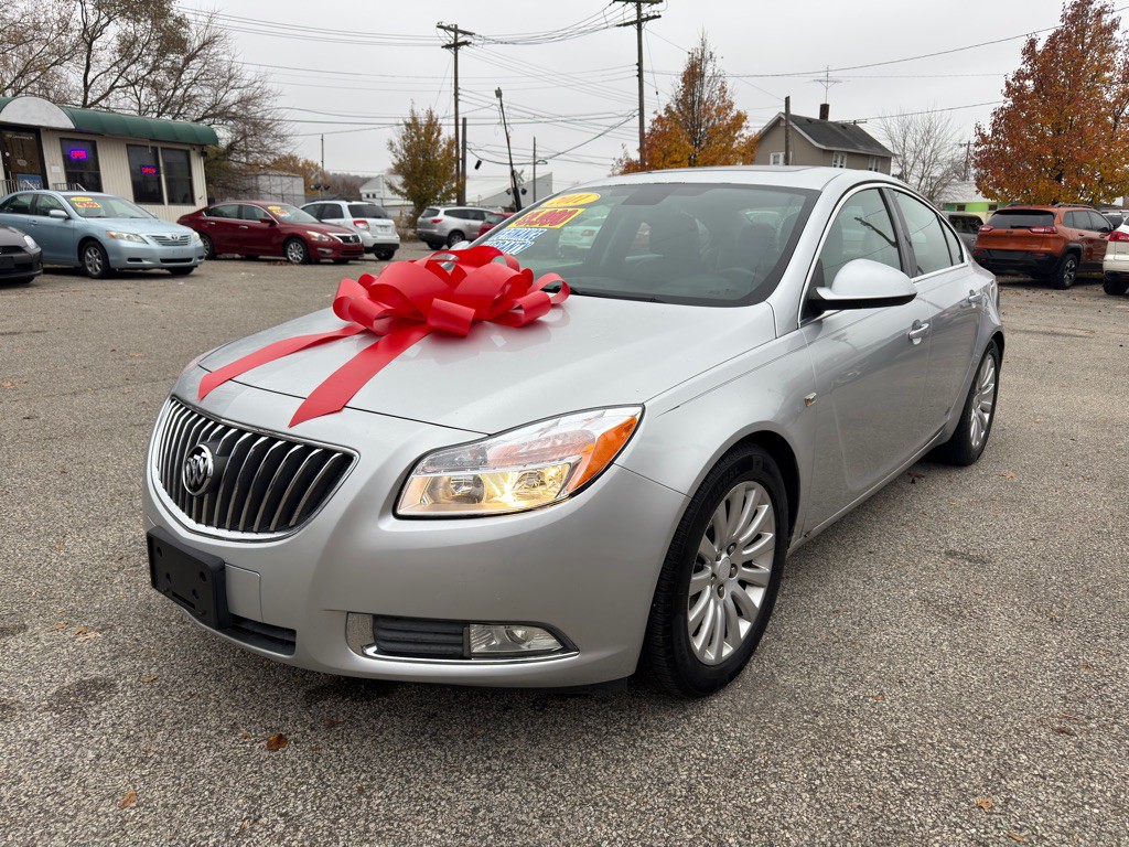 2011 Buick Regal Image 3