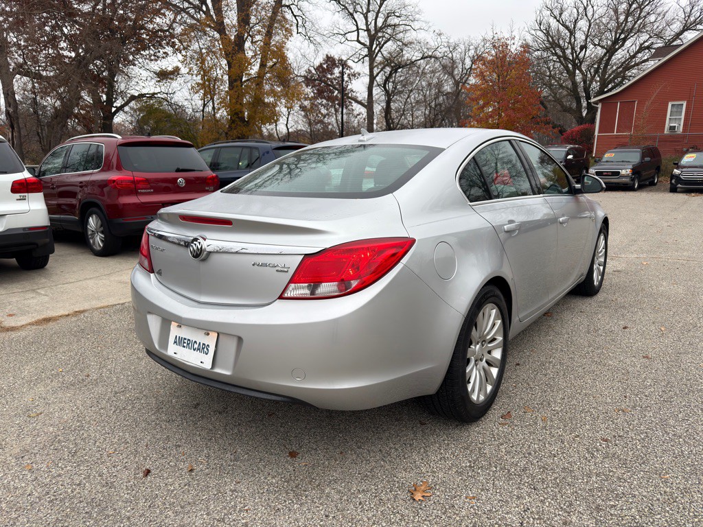 2011 Buick Regal Image 5