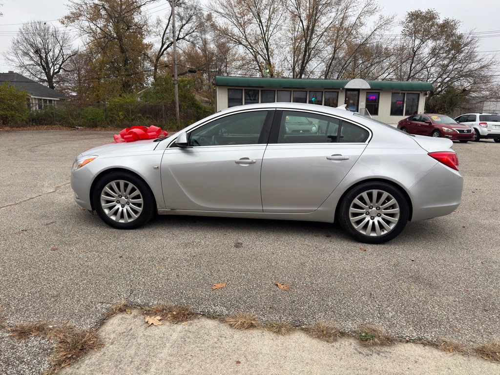 2011 Buick Regal Image 8