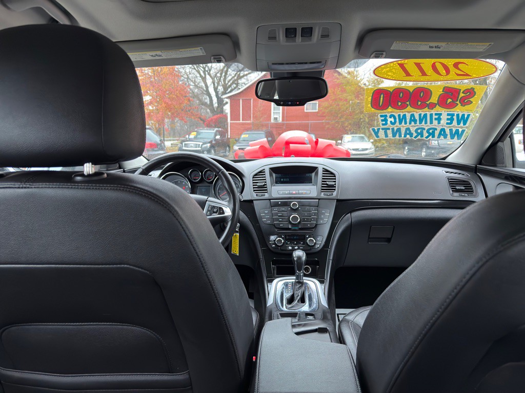 2011 Buick Regal Image 10