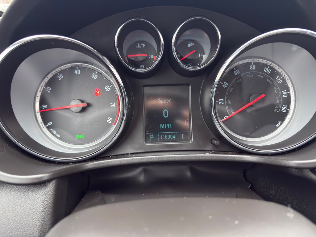 2011 Buick Regal Image 13