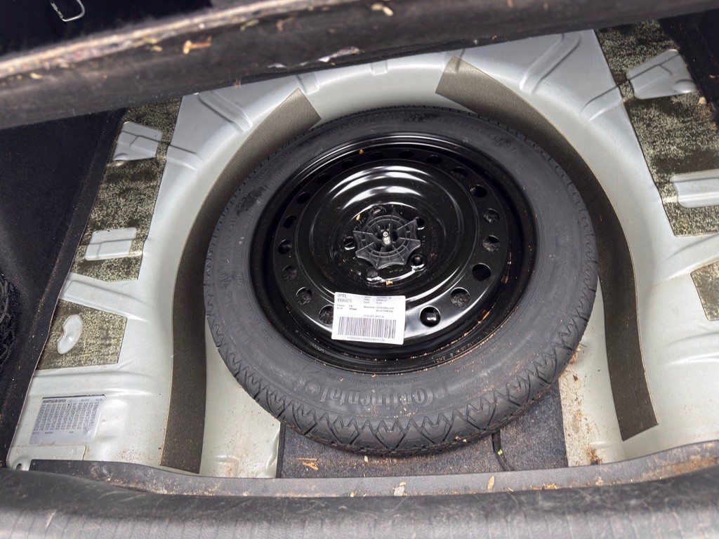 2011 Buick Regal Image 22