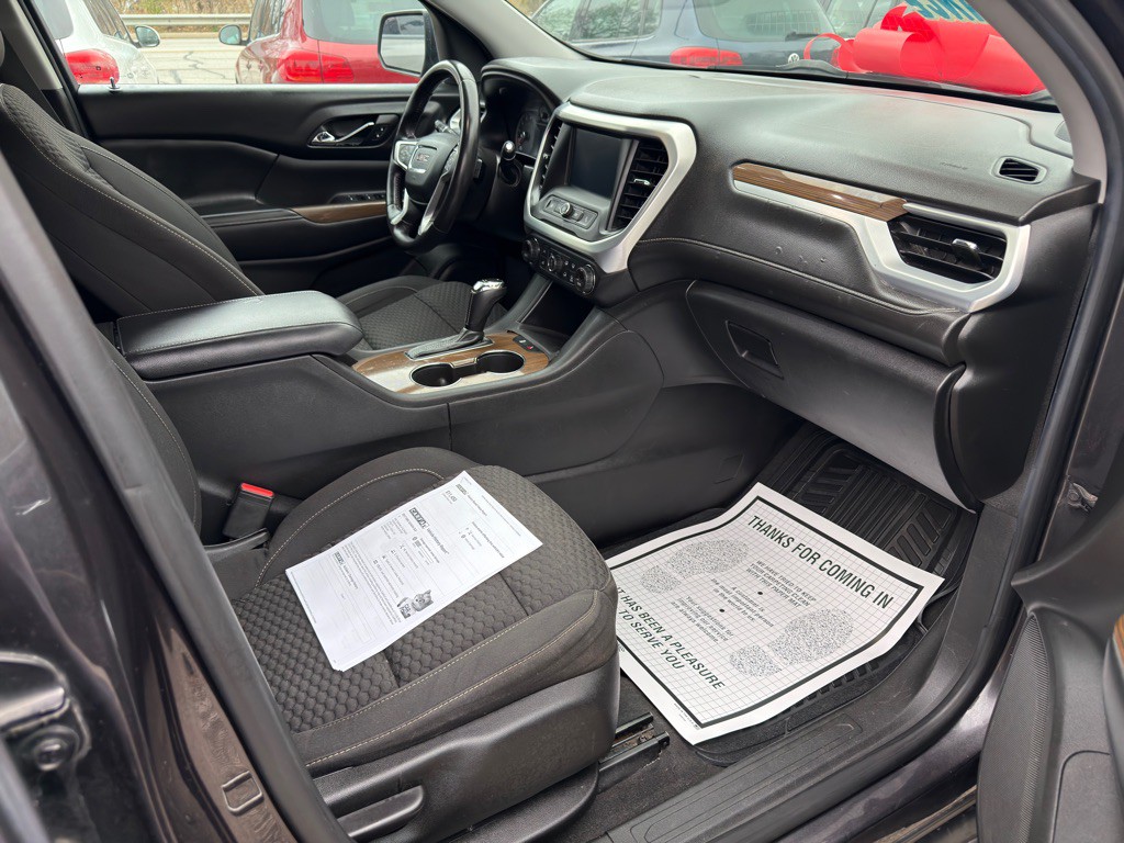 2017 GMC Acadia Image 19