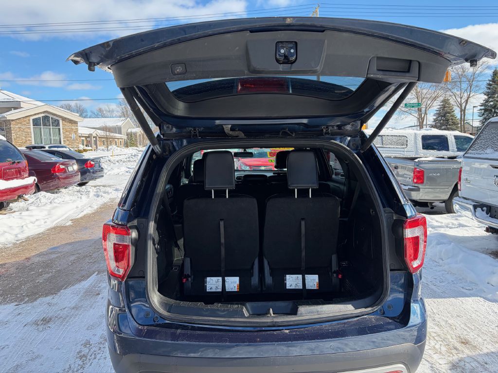 2017 Ford Explorer Image 11