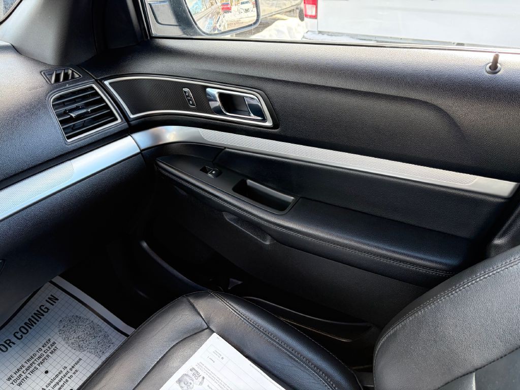 2017 Ford Explorer Image 15