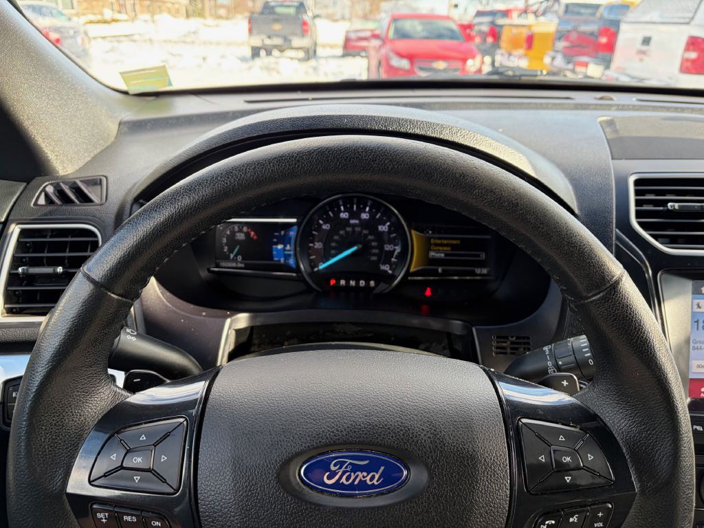 2017 Ford Explorer Image 21