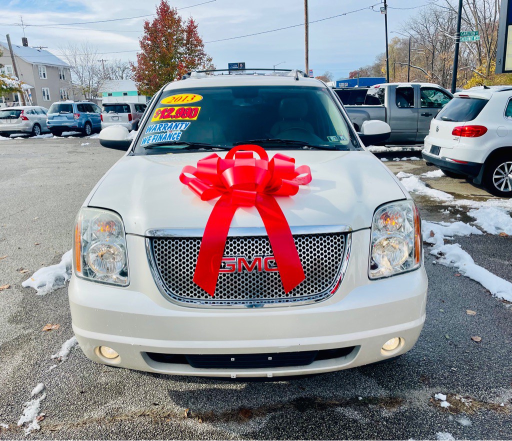 2013 GMC Yukon Image 2