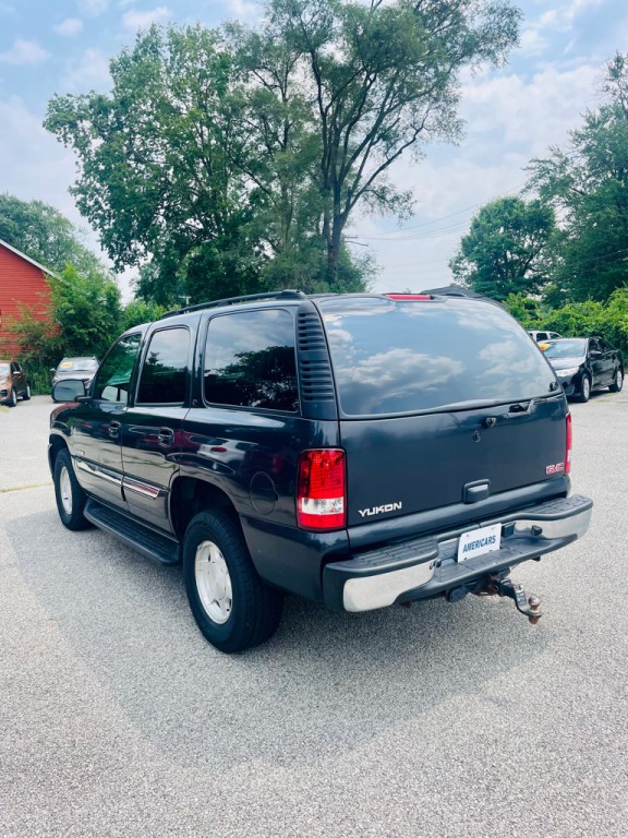2004 GMC Yukon Image 8
