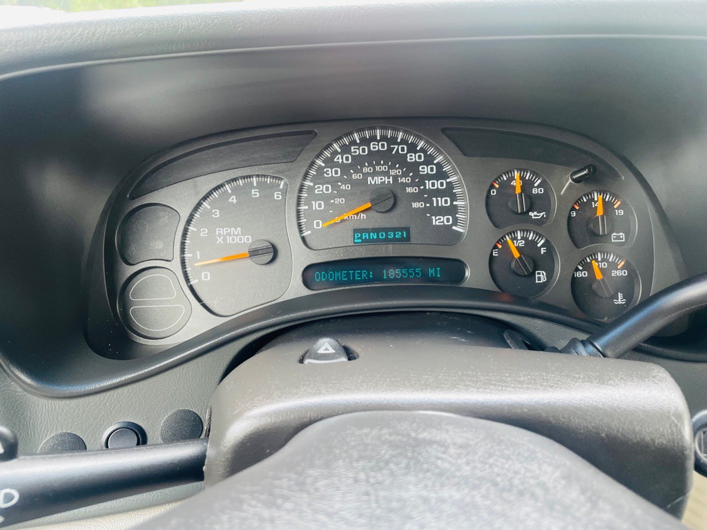 2004 GMC Yukon Image 18