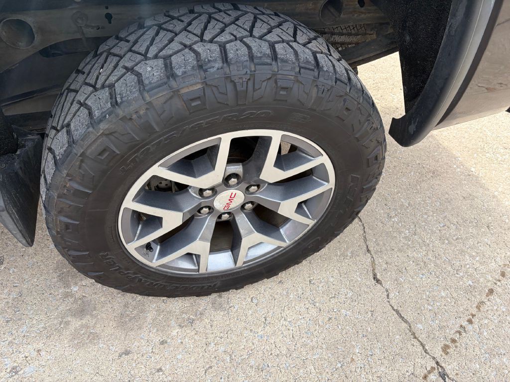 2015 GMC Sierra Image 19