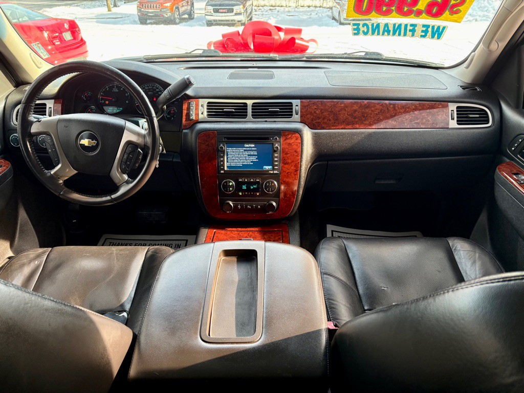 2010 Chevrolet Tahoe Image 11