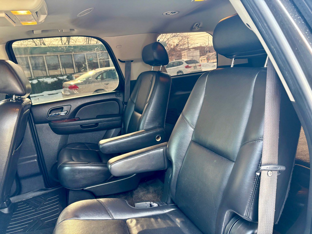 2010 Chevrolet Tahoe Image 15