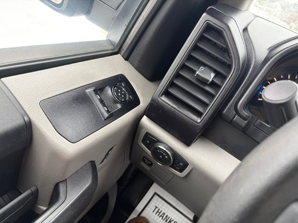 2017 Ford F-150 Image 17