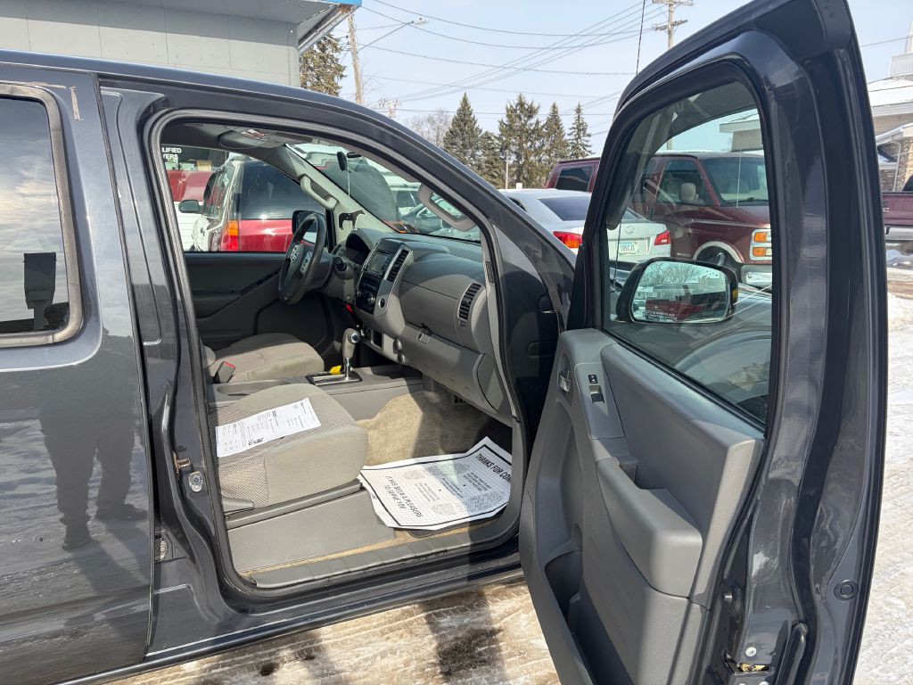 2015 Nissan Frontier Image 10