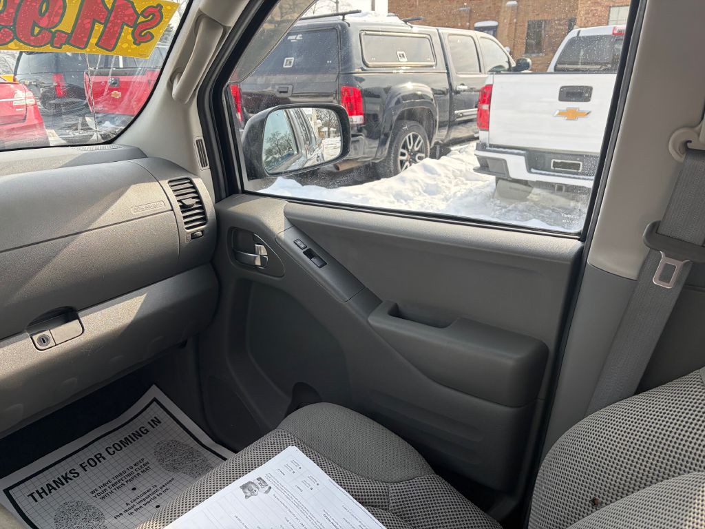 2015 Nissan Frontier Image 13