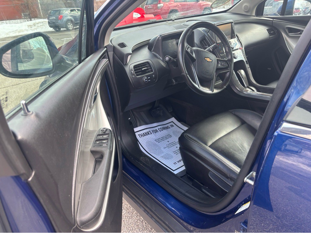 2013 Chevrolet Volt Image 8