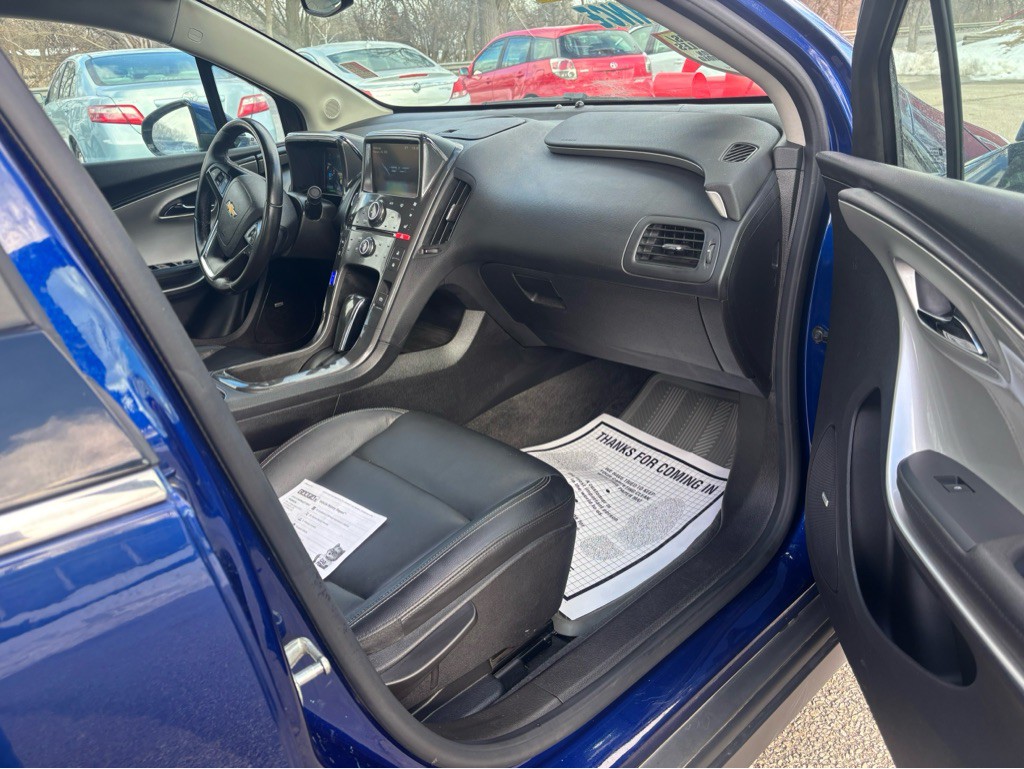 2013 Chevrolet Volt Image 11