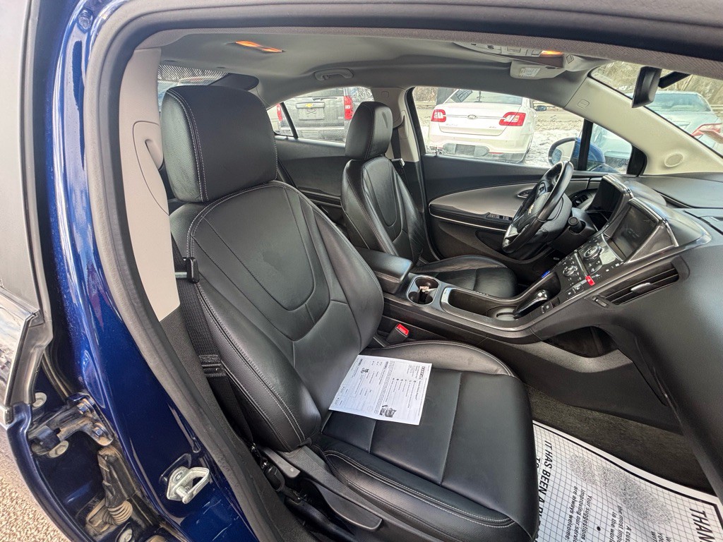 2013 Chevrolet Volt Image 12