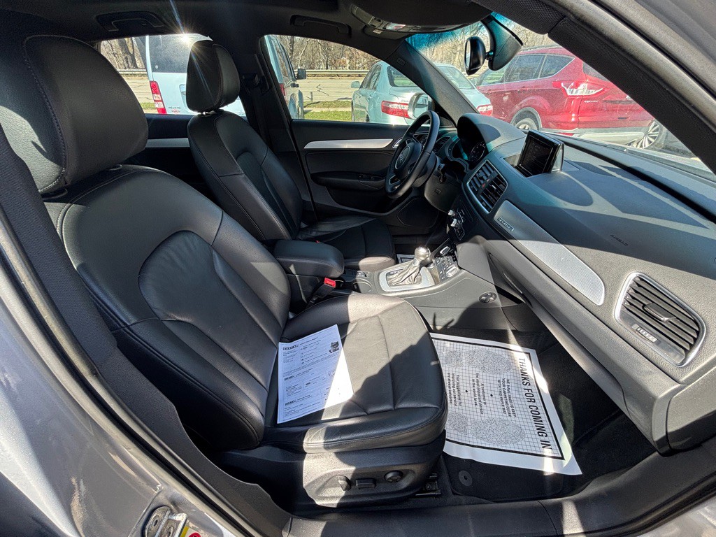 2015 Audi Q3 Image 12