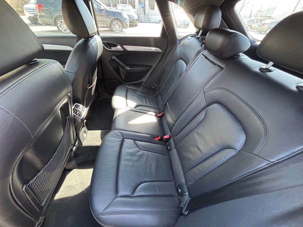 2015 Audi Q3 Image 16