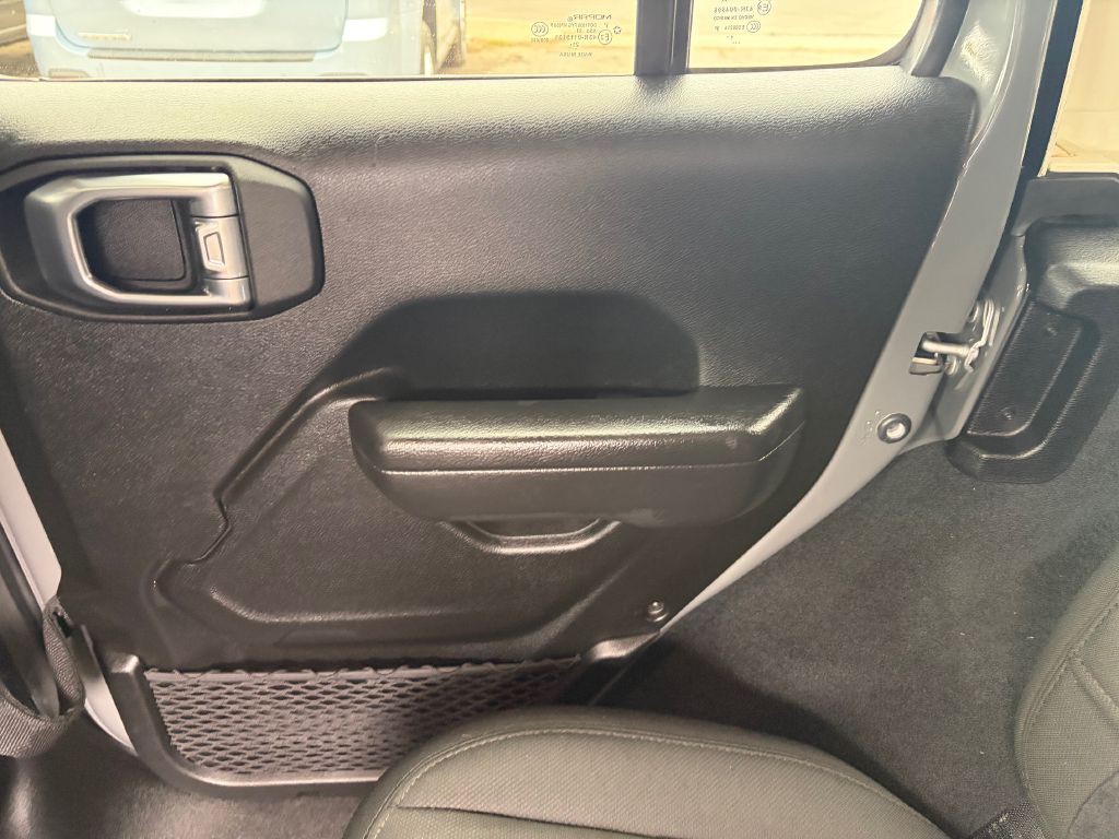 2022 Jeep Wrangler Unlimited Image 15