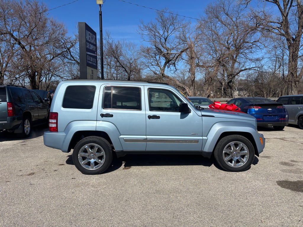 2012 Jeep Liberty Image 4