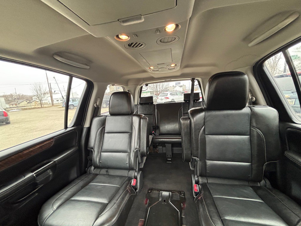 2012 Nissan Armada Image 14