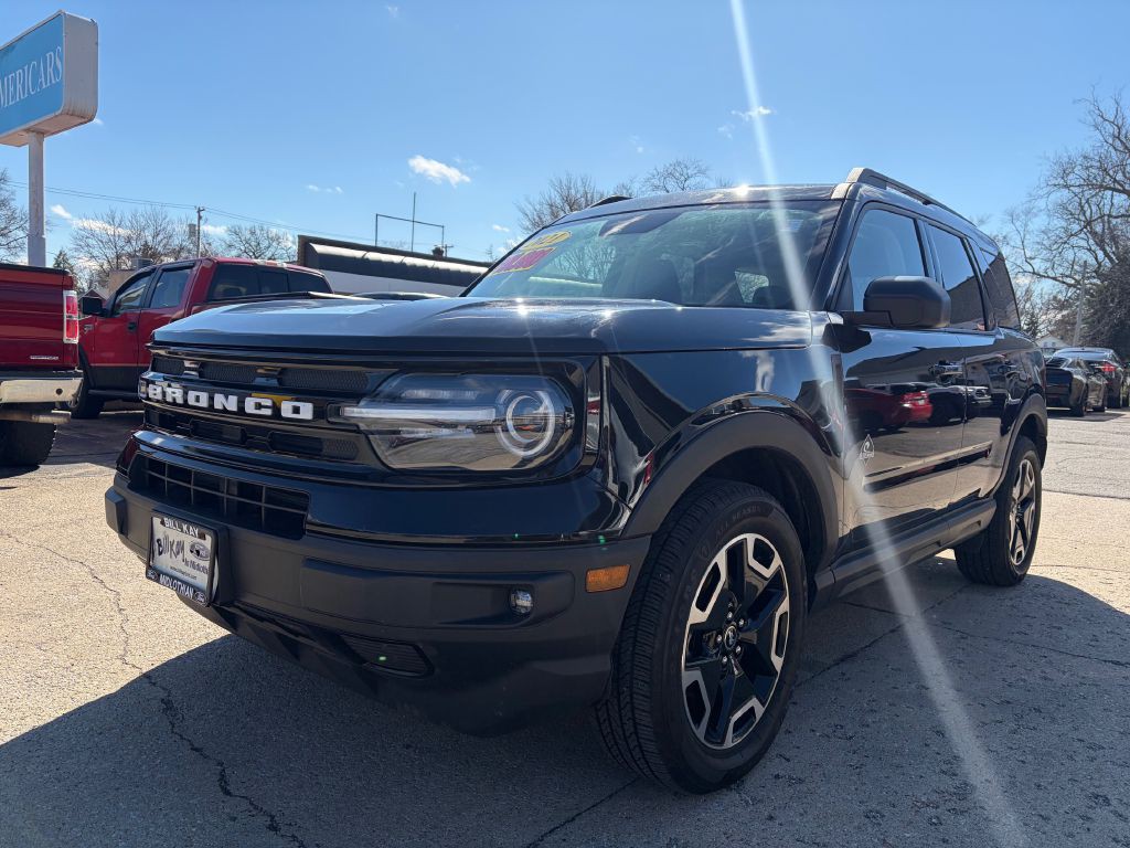 2021 Ford Bronco Image 1