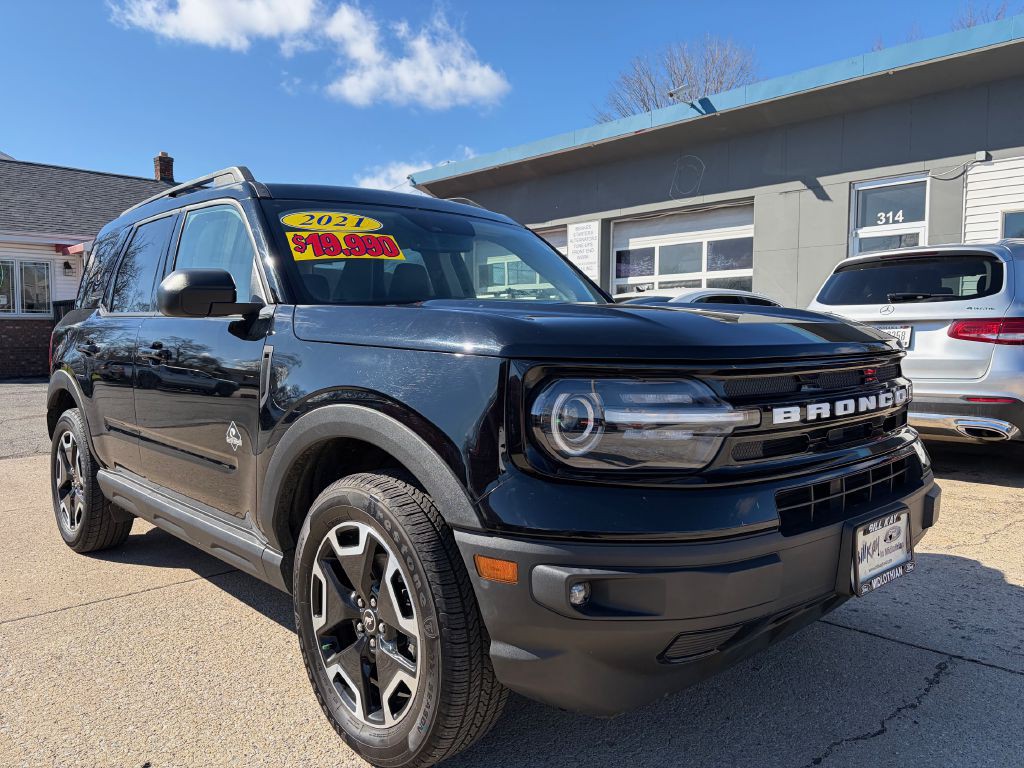 2021 Ford Bronco Image 3
