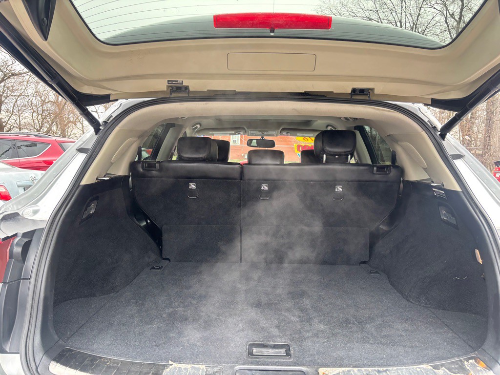 2016 INFINITI QX70 Image 18