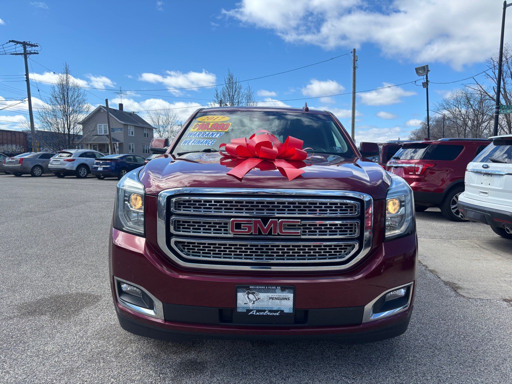 2017 GMC Yukon Image 2