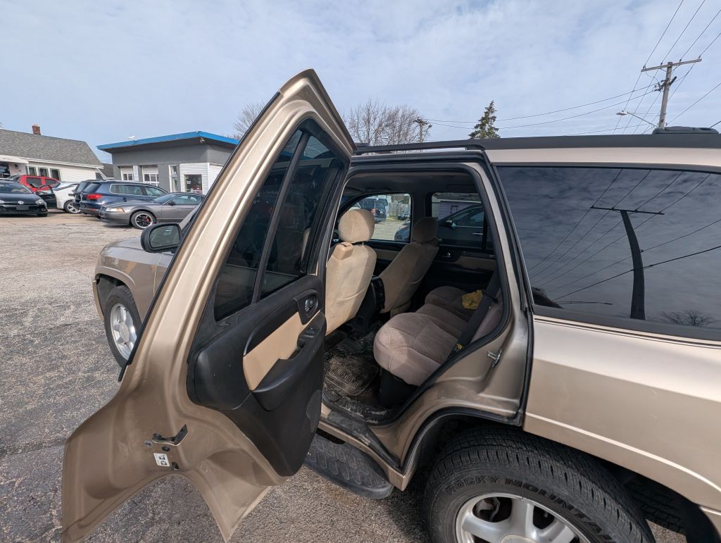 2006 GMC Envoy Image 9