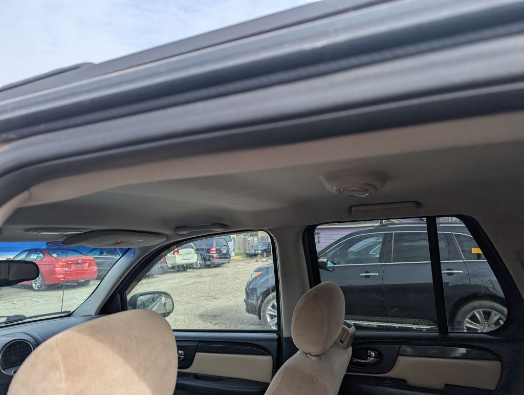 2006 GMC Envoy Image 10