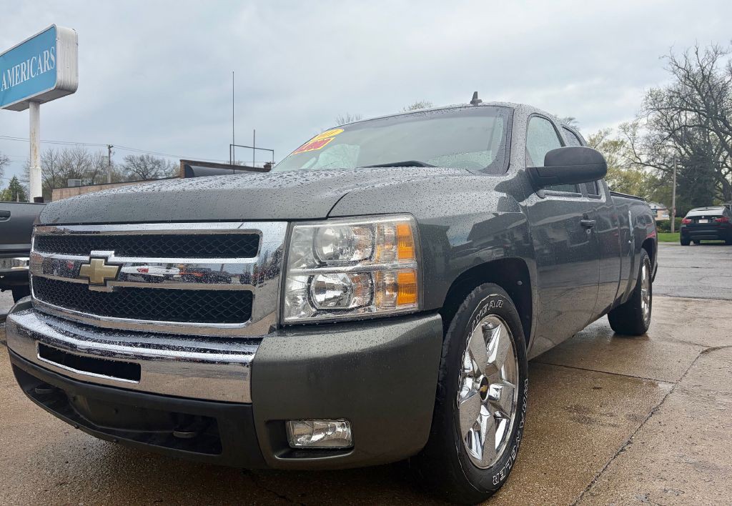 2011 Chevrolet Silverado 1500 Image 1