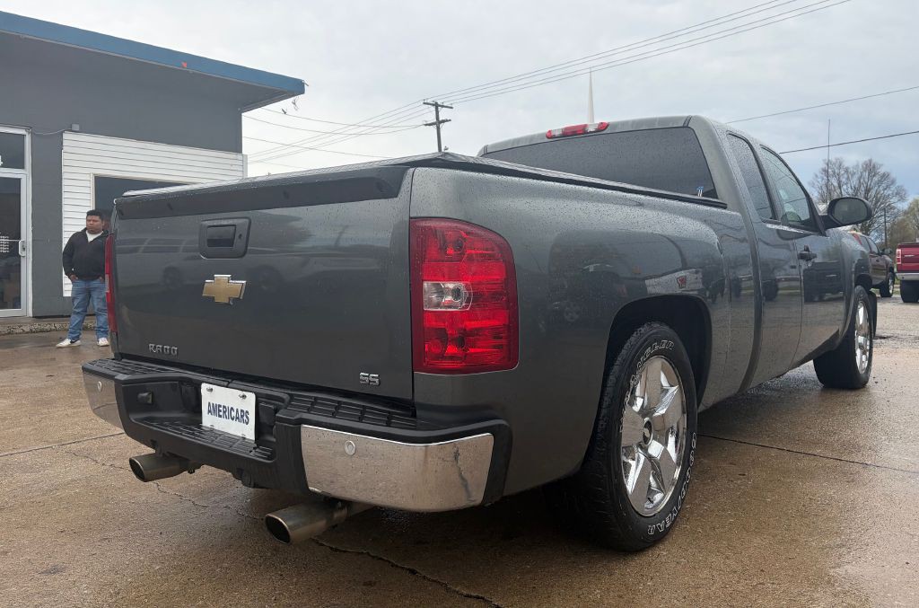 2011 Chevrolet Silverado 1500 Image 4