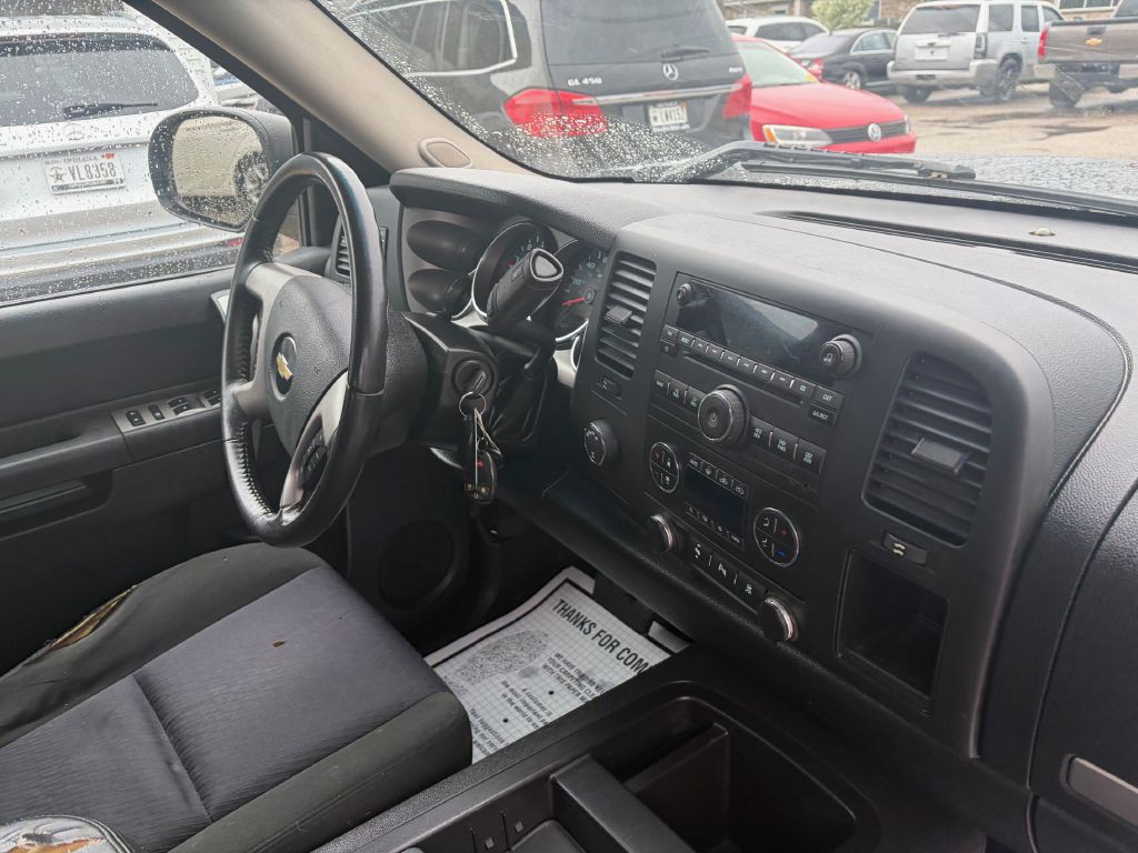 2011 Chevrolet Silverado 1500 Image 12