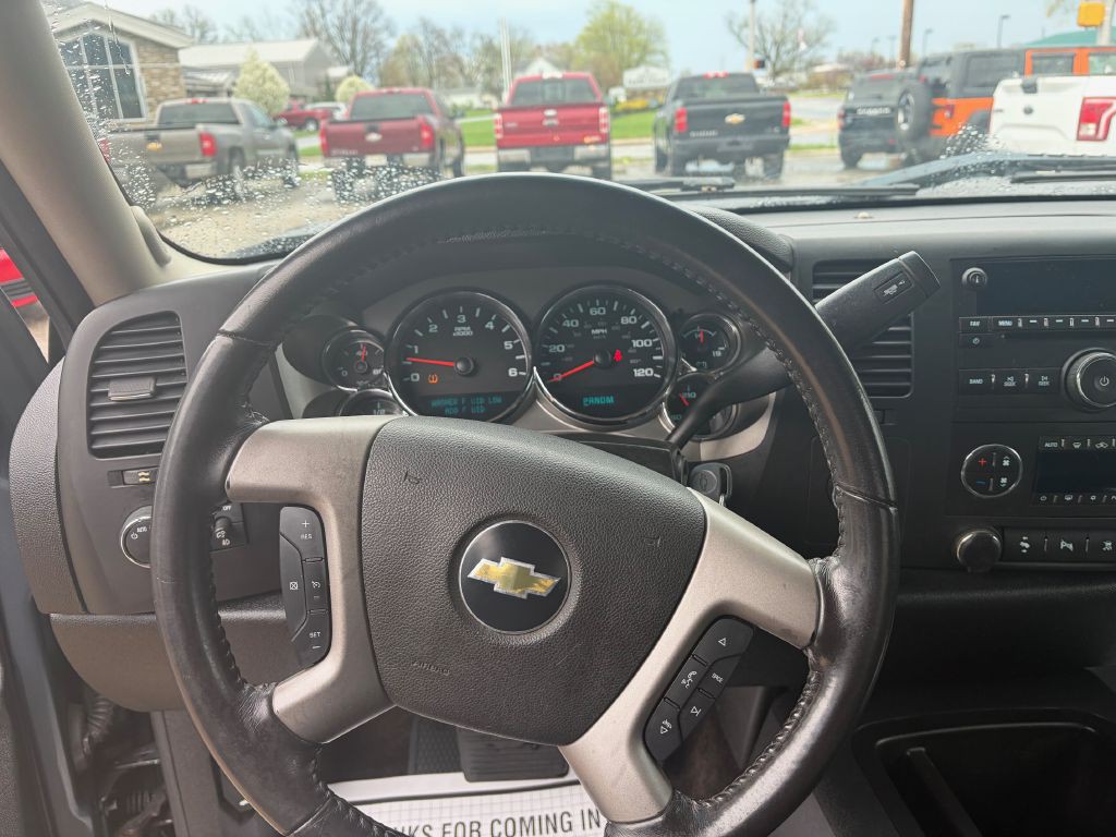 2011 Chevrolet Silverado 1500 Image 17