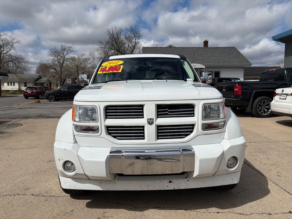 2011 Dodge Nitro Image 2